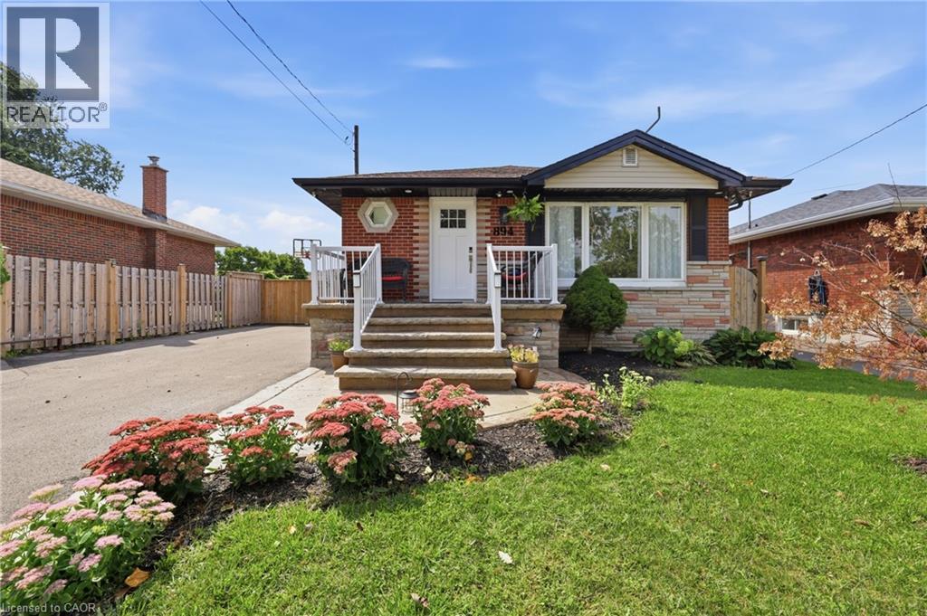 894 Brucedale Avenue E, Hamilton, Ontario  L8B 1S9 - Photo 2 - 40861683