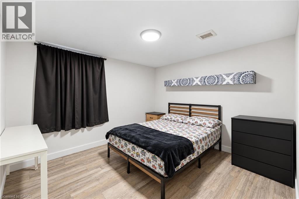 894 Brucedale Avenue E, Hamilton, Ontario  L8B 1S9 - Photo 20 - 40861683