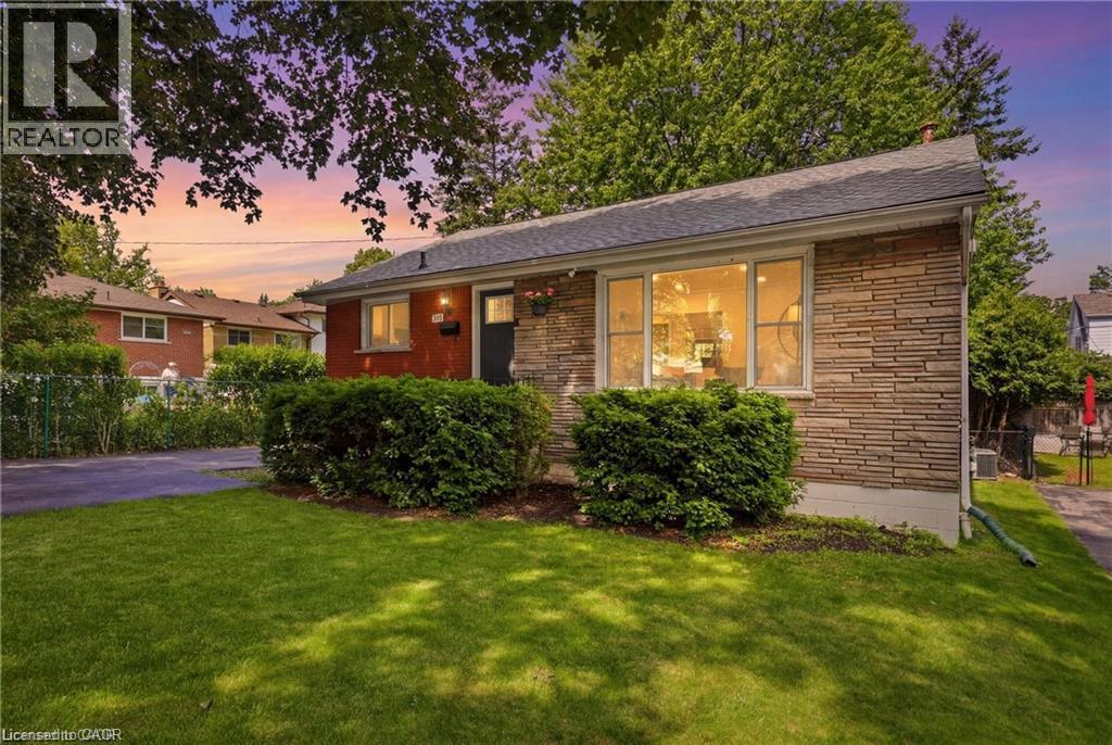 312 UPPER PARADISE Road, Hamilton, Ontario