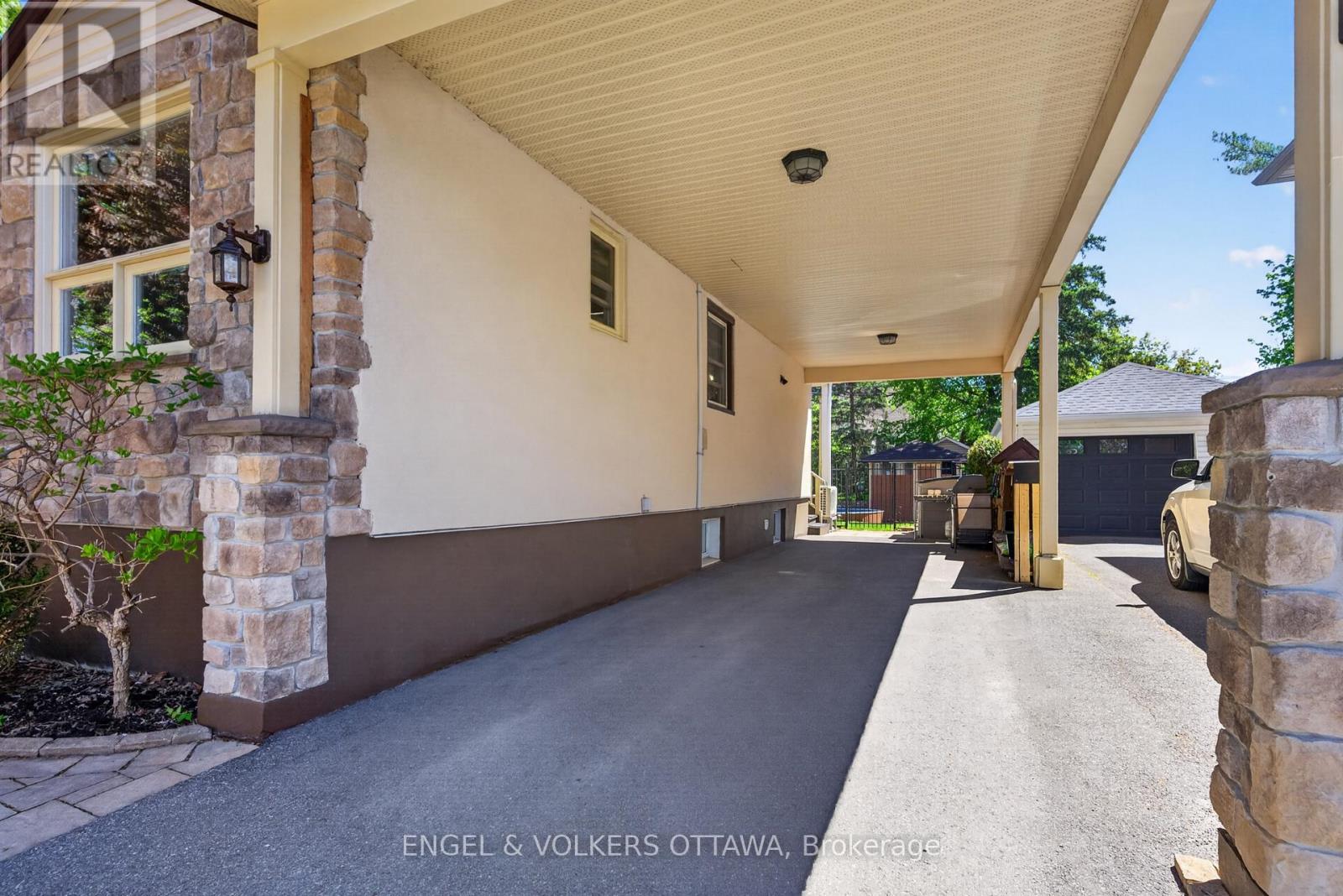 1396 Micmac Street, Ottawa, Ontario  K1H 7N5 - Photo 32 - X13753808