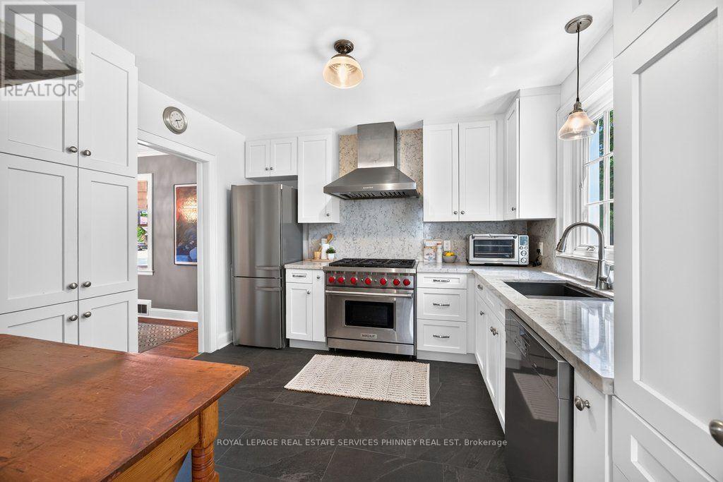 3947 Bloor Street W, Toronto, Ontario  M9B 1L8 - Photo 9 - W13539296