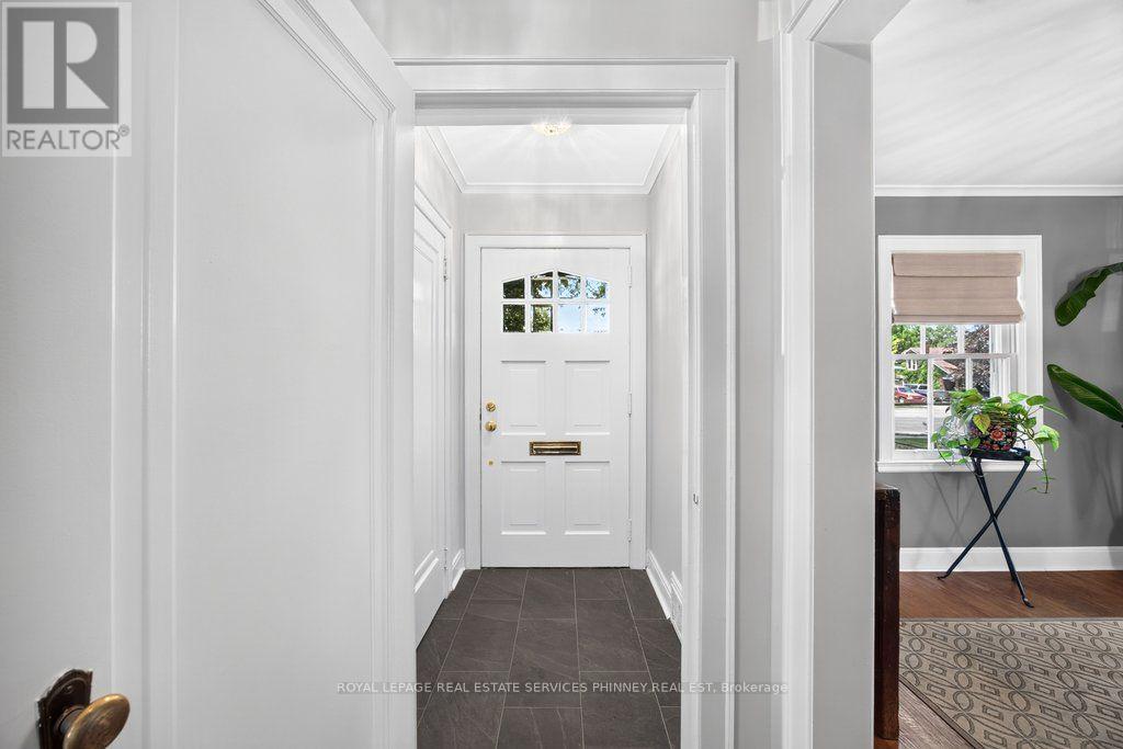 3947 Bloor Street W, Toronto, Ontario  M9B 1L8 - Photo 4 - W13539296