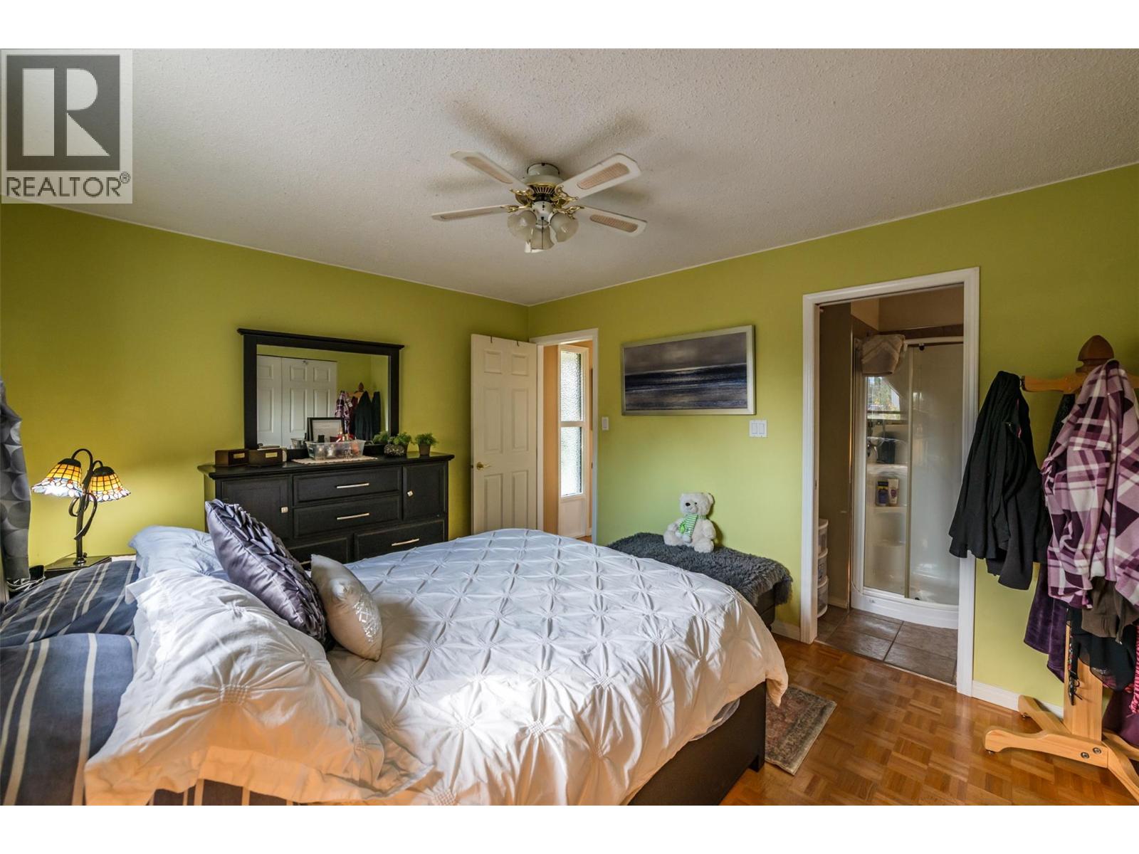 4744 Lakeside Road Penticton Photo 15