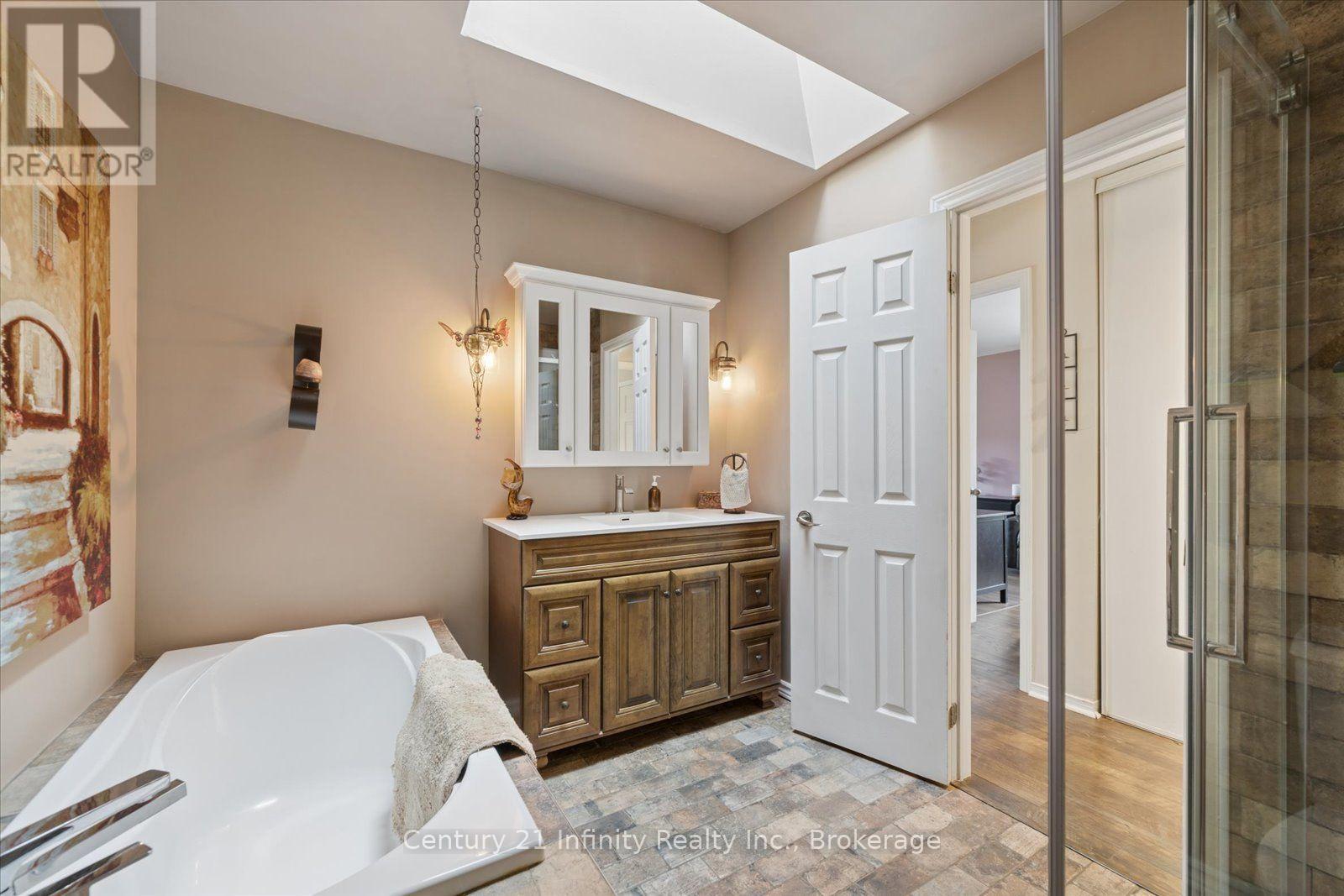 814 Lochness Crescent, Oshawa, Ontario  L1J 7P6 - Photo 24 - E13760706