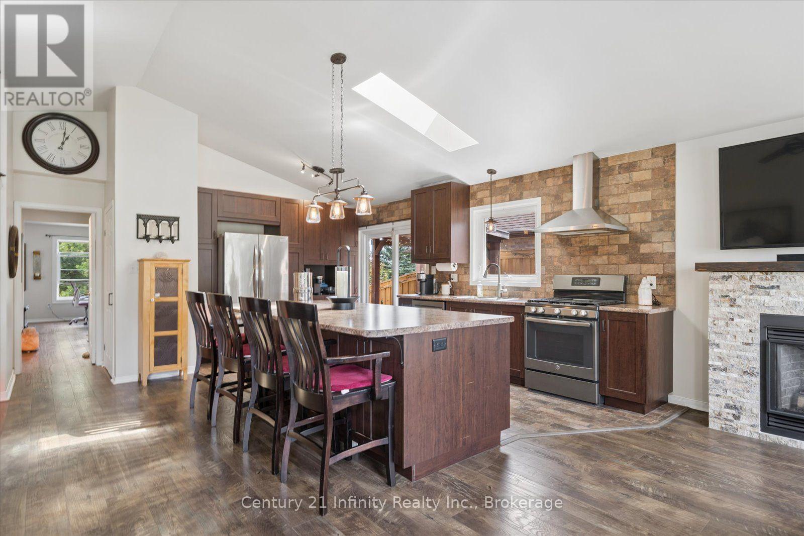 814 Lochness Crescent, Oshawa, Ontario  L1J 7P6 - Photo 7 - E13760706