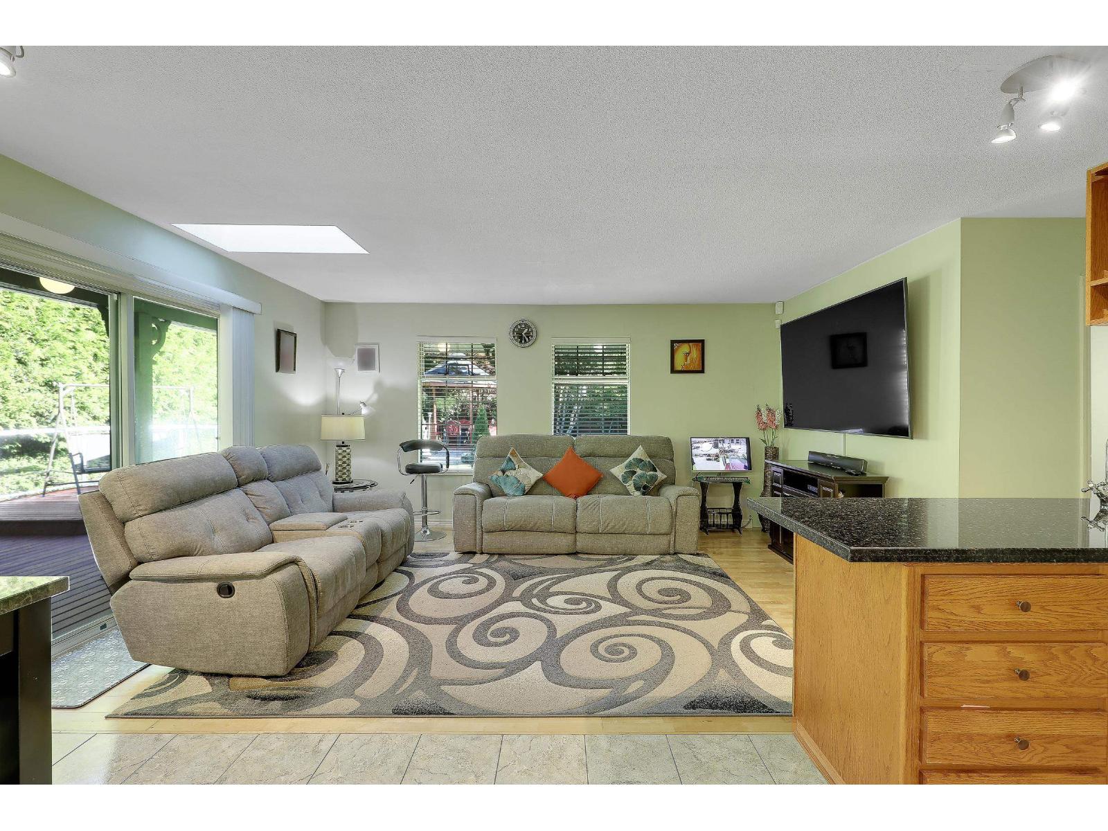 8182 140b Street, Surrey, British Columbia  V3W 8X3 - Photo 14 - R3162552