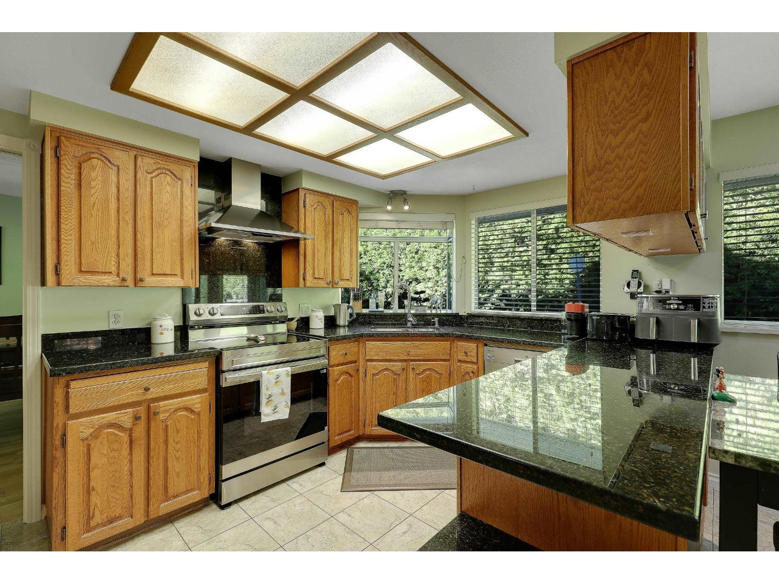 8182 140b Street, Surrey, British Columbia  V3W 8X3 - Photo 9 - R3162552