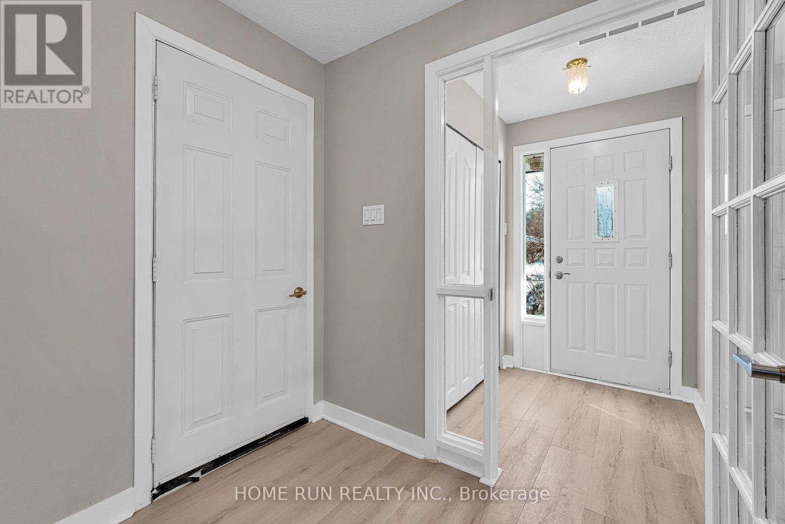 1259 Meadowlands Drive E, Ottawa, Ontario  K2E 6K4 - Photo 2 - X13760690