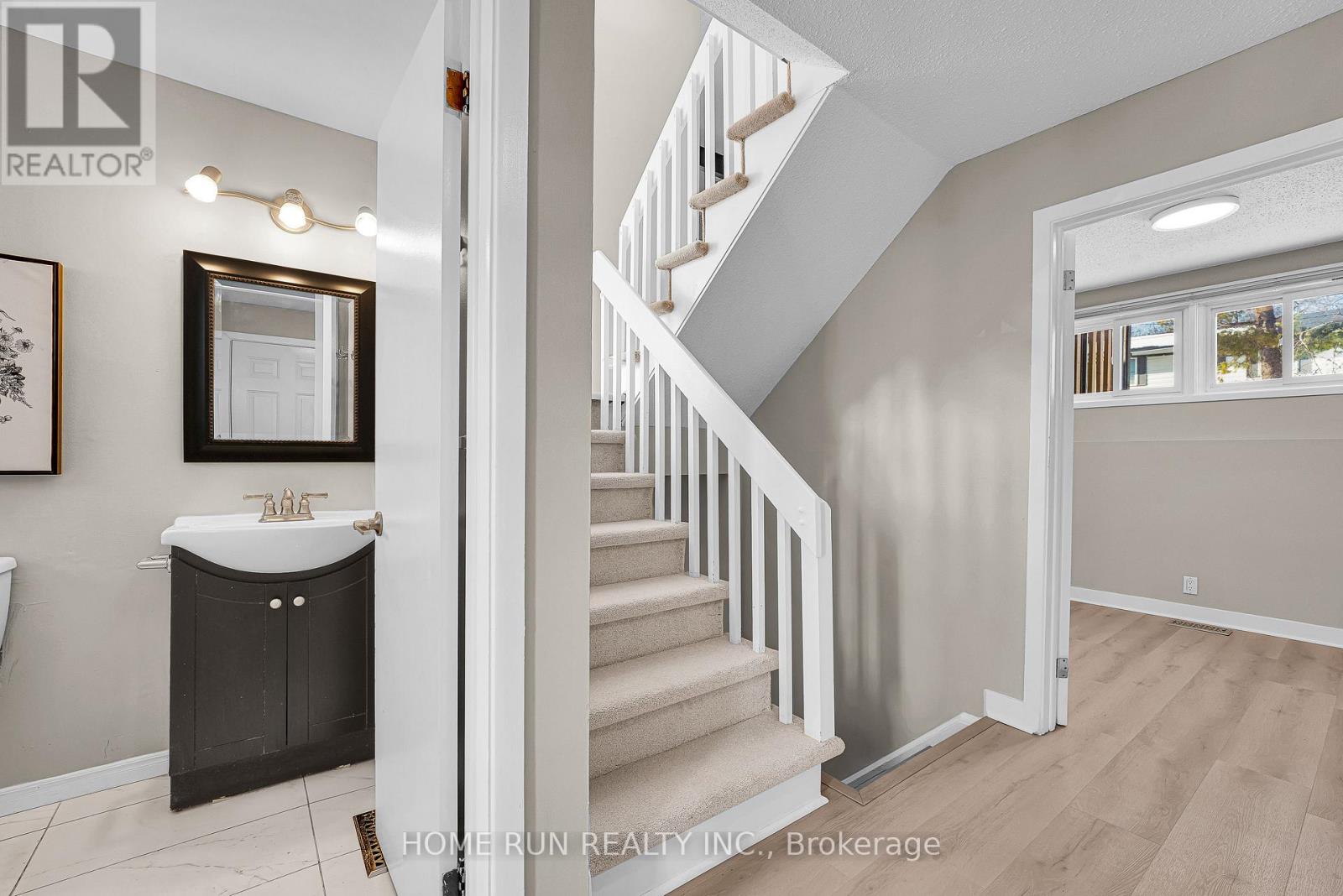 1259 Meadowlands Drive E, Ottawa, Ontario  K2E 6K4 - Photo 3 - X13760690