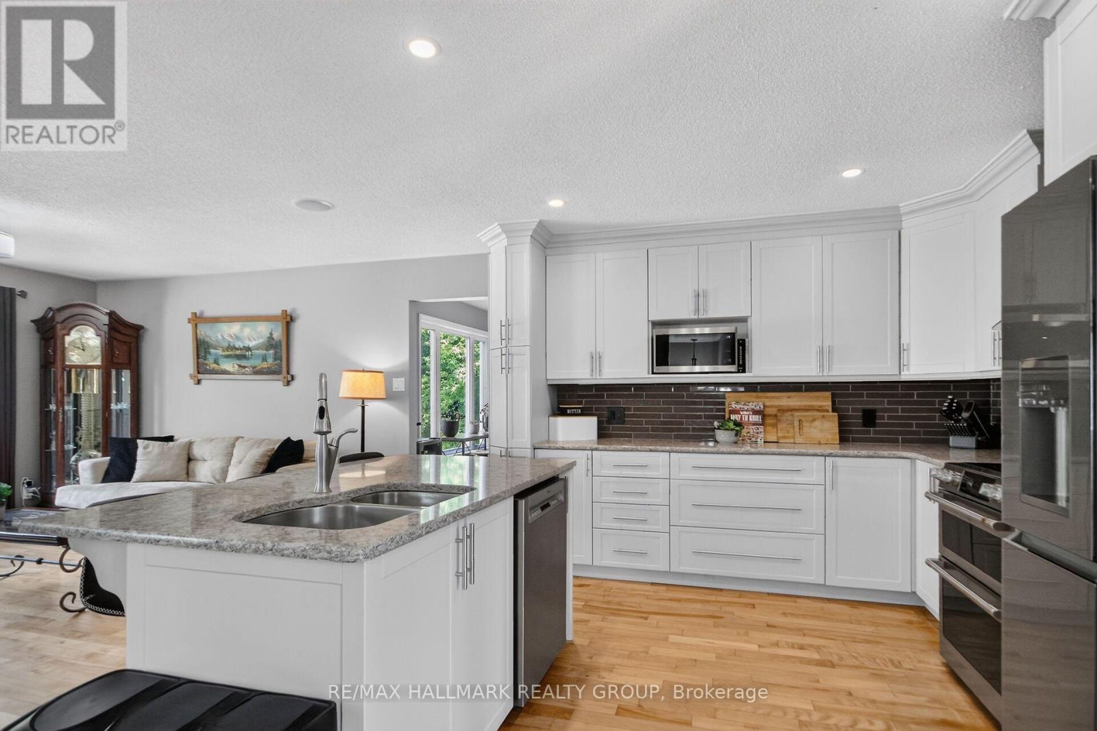 8251 Ranita Crescent, Ottawa, Ontario  K0A 2P0 - Photo 9 - X13760716
