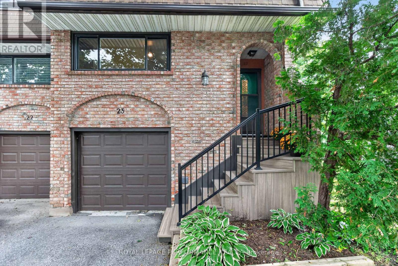 23 - 2 Bertona Street, Ottawa, Ontario  K2G 0W2 - Photo 2 - X13760756