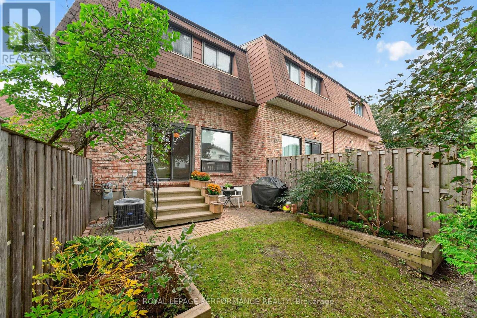 23 - 2 Bertona Street, Ottawa, Ontario  K2G 0W2 - Photo 35 - X13760756