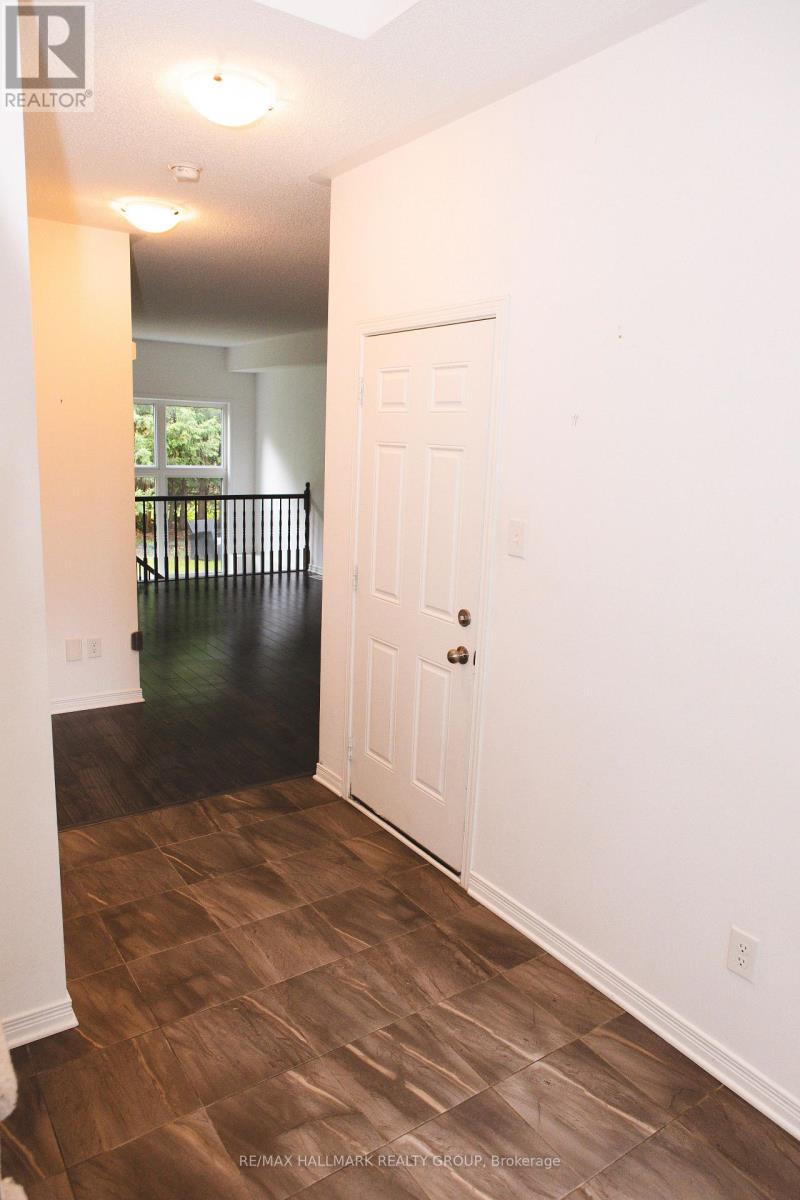 74 Dundalk Private, Ottawa, Ontario  K2J 0J5 - Photo 3 - X13760784