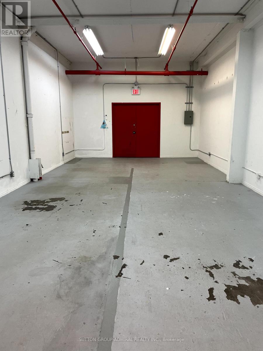 Studio 1 - 151 Sterling Road, Toronto, Ontario  M6R 2B2 - Photo 7 - C13760644