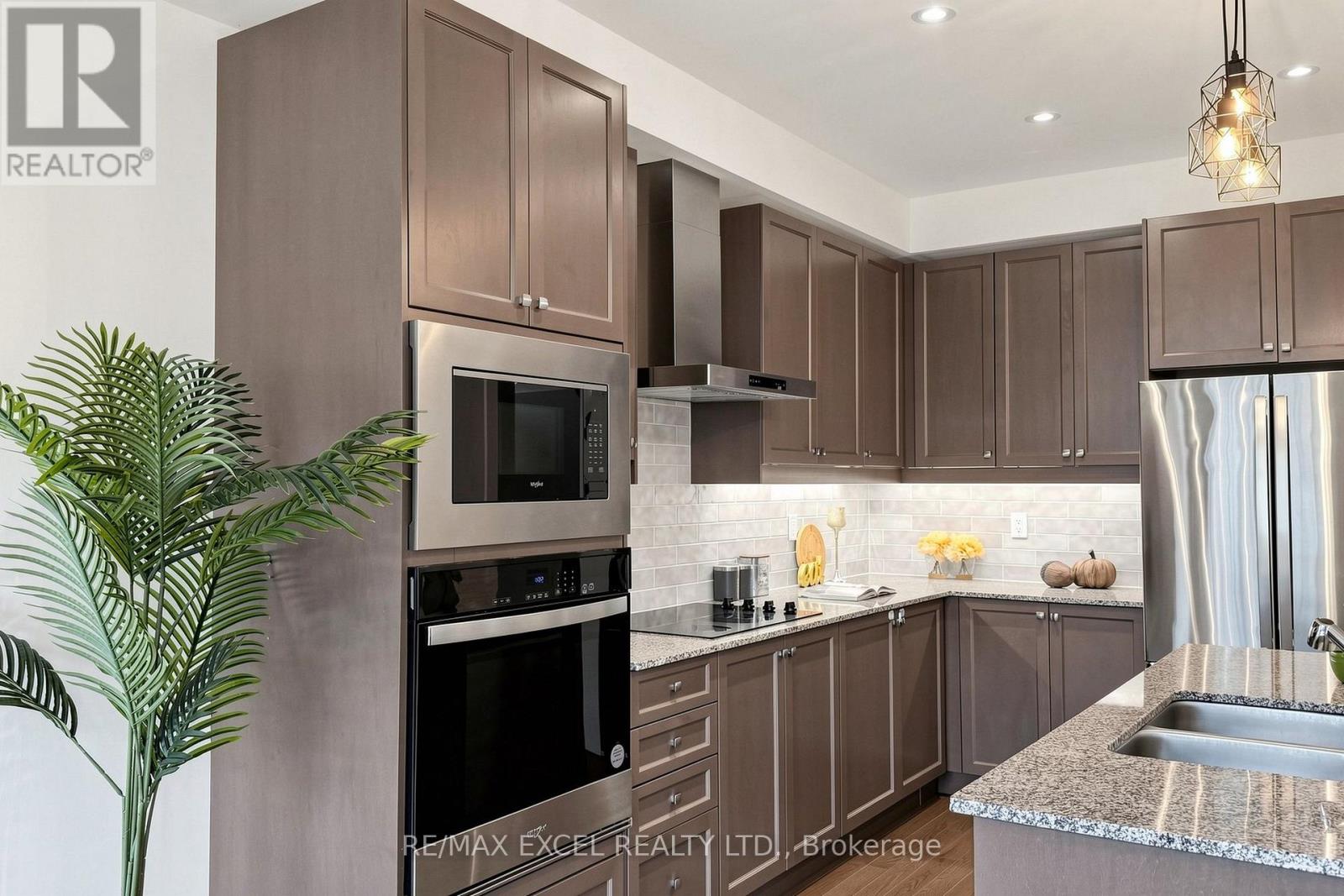 66 Mountainside Crescent, Whitby, Ontario  L1R 0P4 - Photo 16 - E13760662