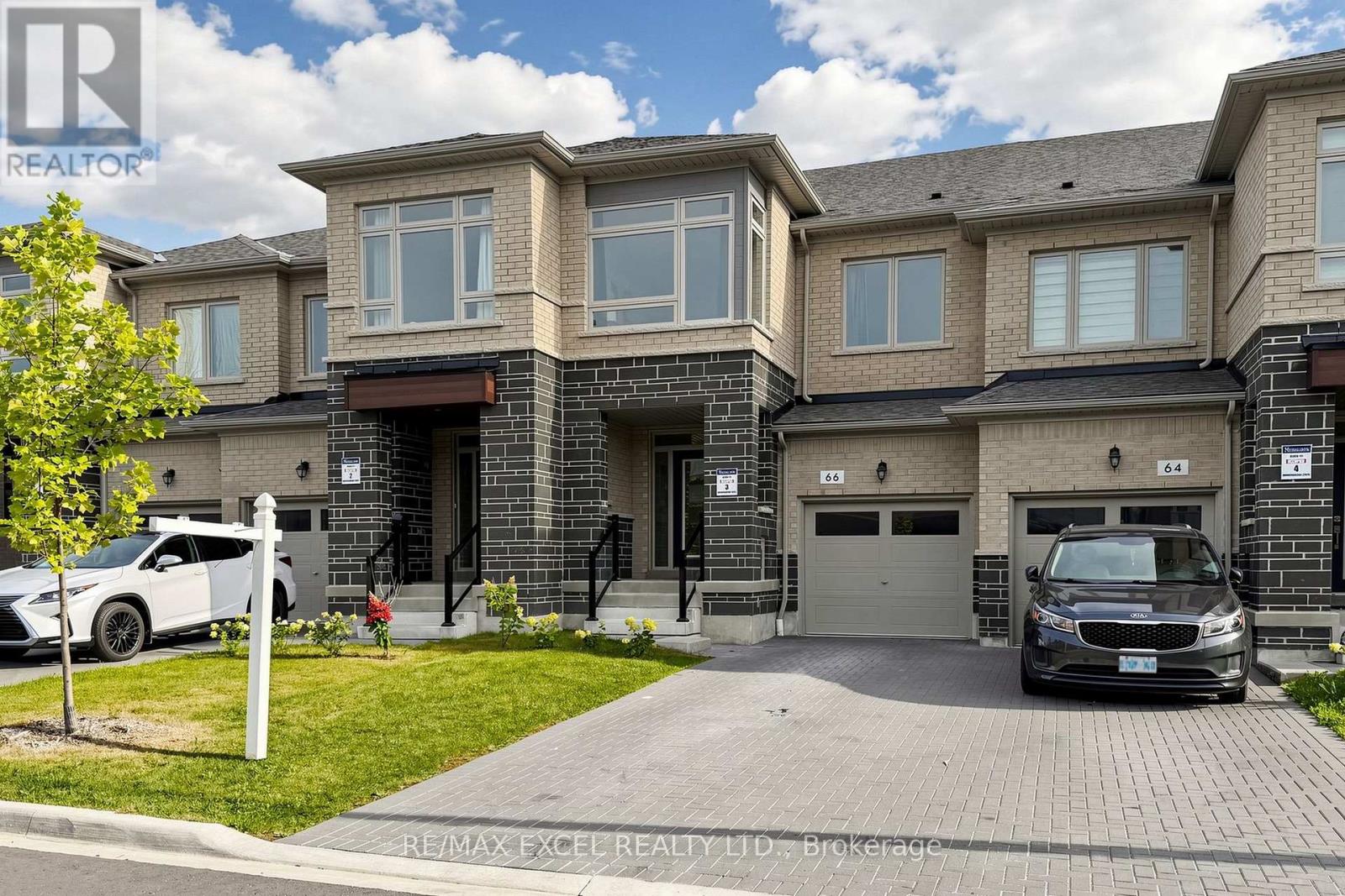66 Mountainside Crescent, Whitby, Ontario  L1R 0P4 - Photo 2 - E13760662