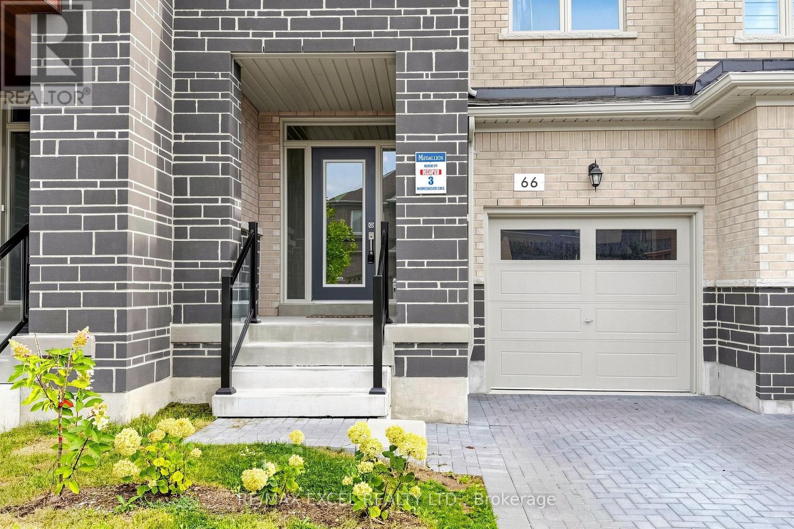 66 Mountainside Crescent, Whitby, Ontario  L1R 0P4 - Photo 3 - E13760662