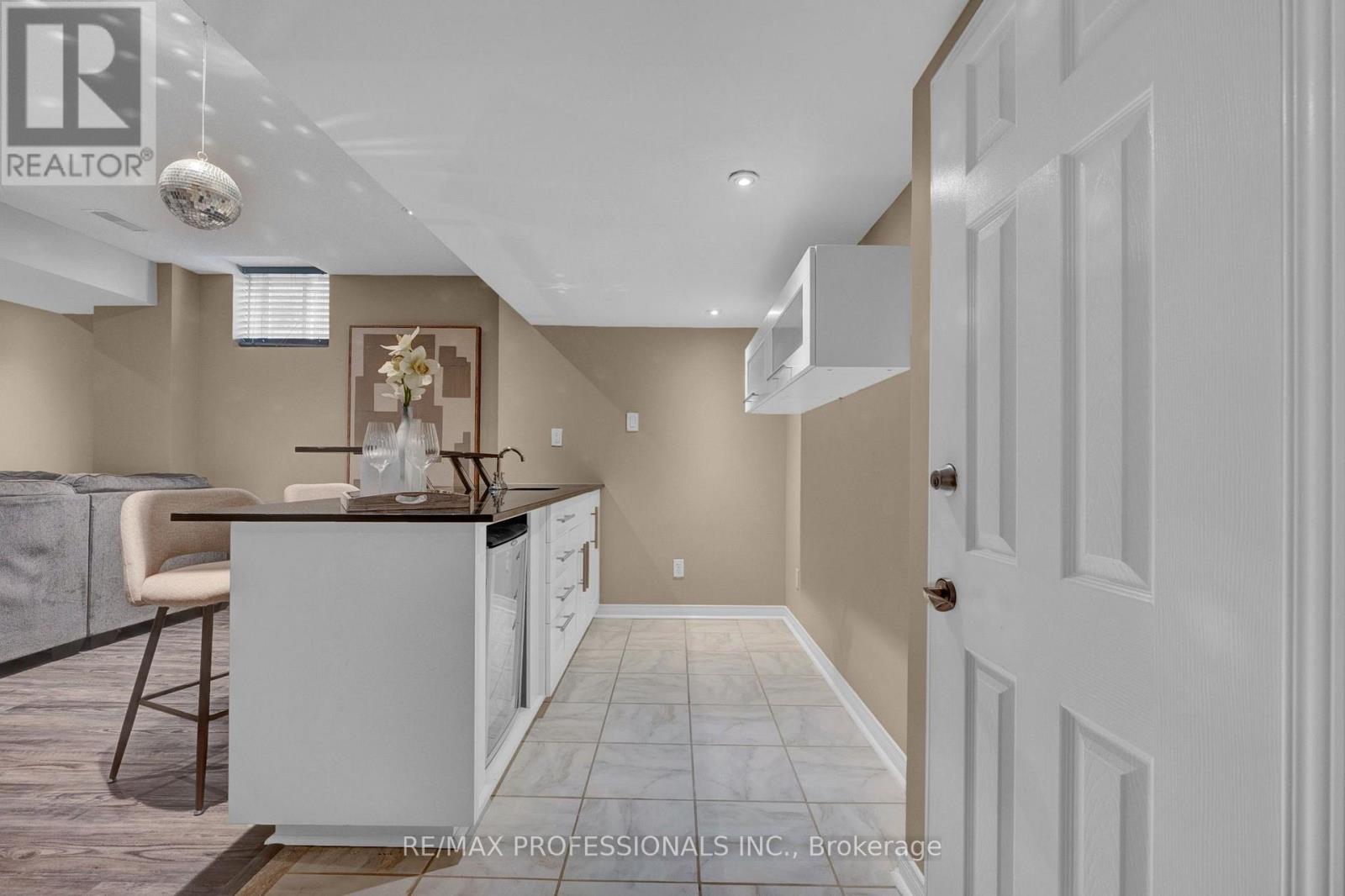 8 Shelter Bay Court, Whitby, Ontario  L1N 9P5 - Photo 26 - E13760694