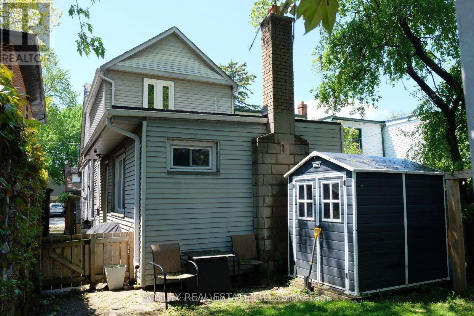 231 Chisholm Avenue, Toronto, Ontario  M4C 4V9 - Photo 23 - E13760744
