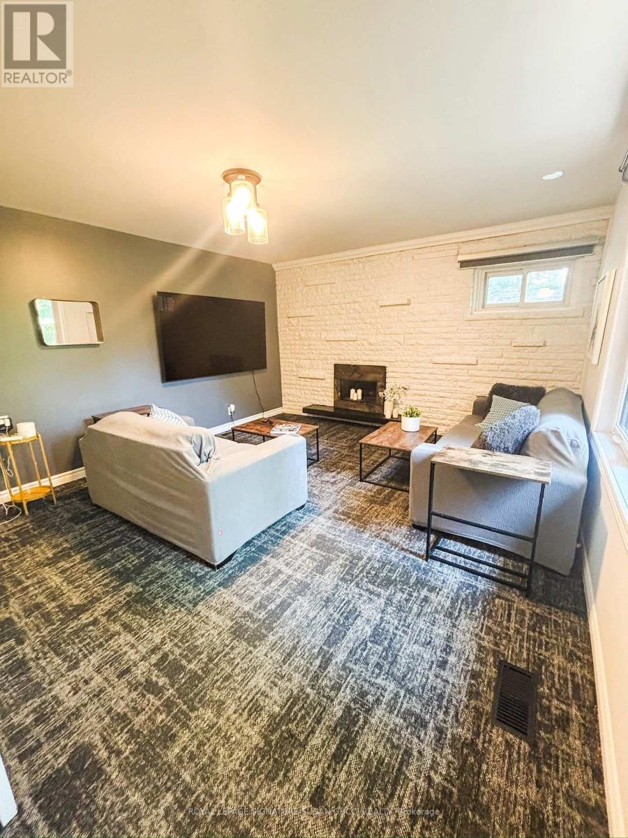 231 Chisholm Avenue, Toronto, Ontario  M4C 4V9 - Photo 7 - E13760744