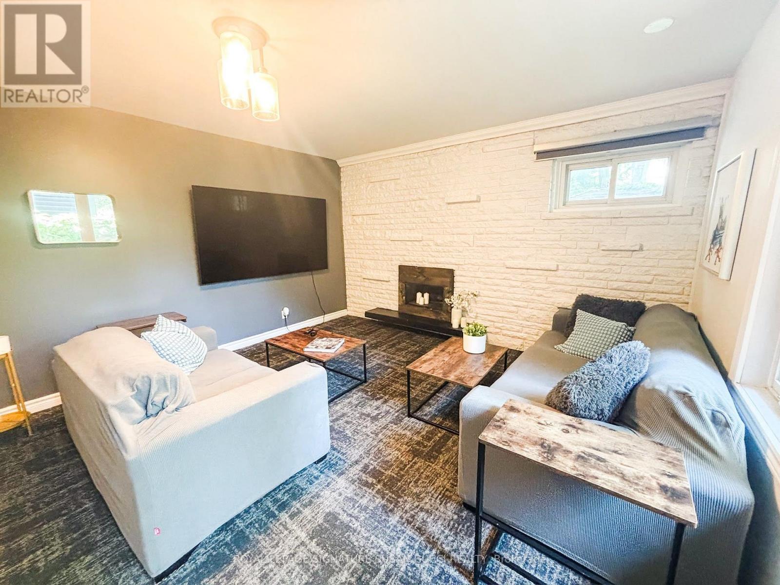 231 Chisholm Avenue, Toronto, Ontario  M4C 4V9 - Photo 8 - E13760744