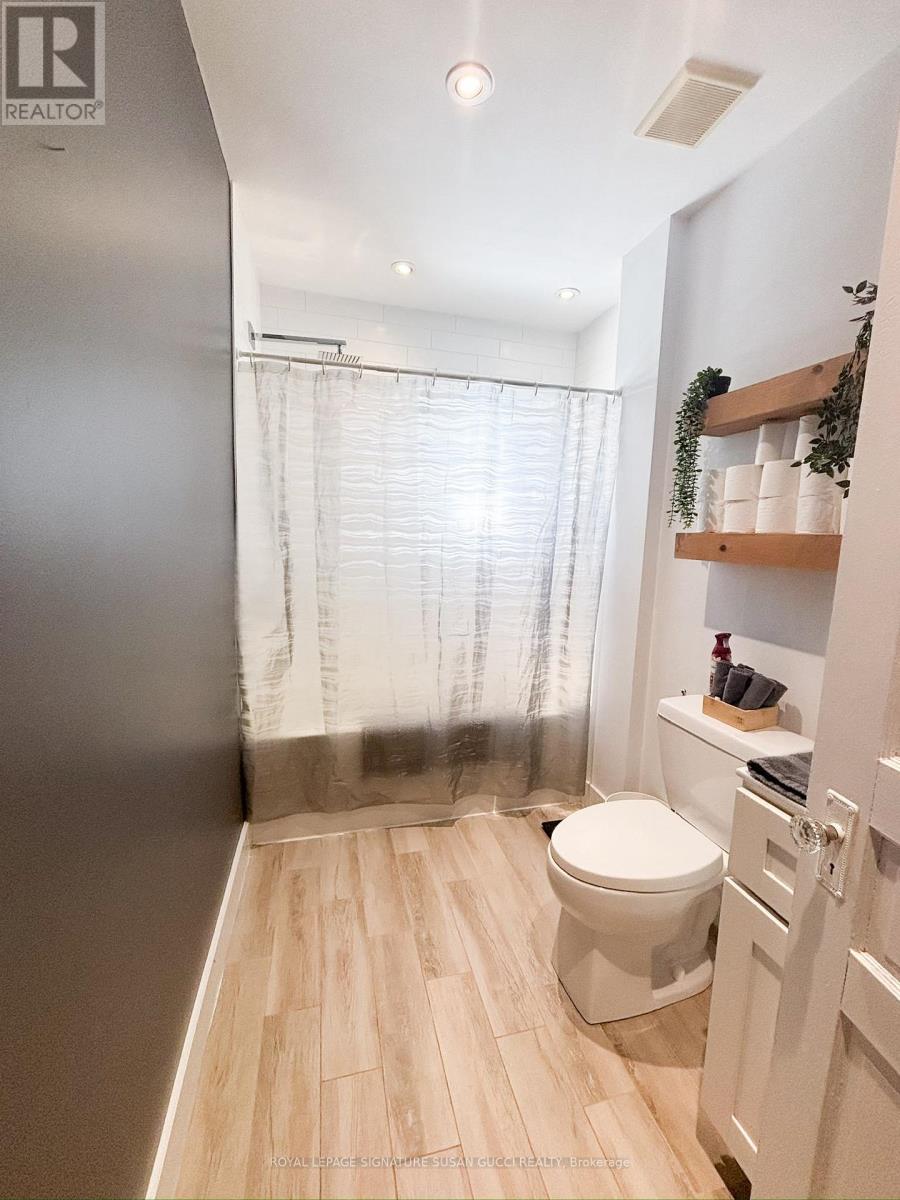 231 Chisholm Avenue, Toronto, Ontario  M4C 4V9 - Photo 9 - E13760744