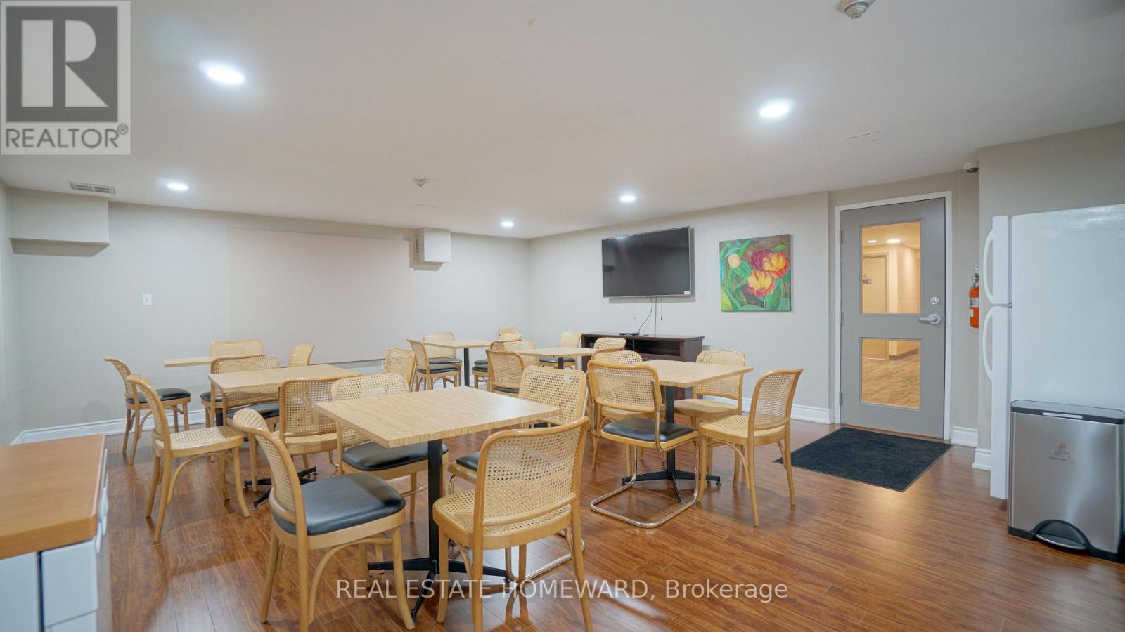 401 - 757 Victoria Pk Avenue, Toronto, Ontario  M4C 5N8 - Photo 18 - E13760768