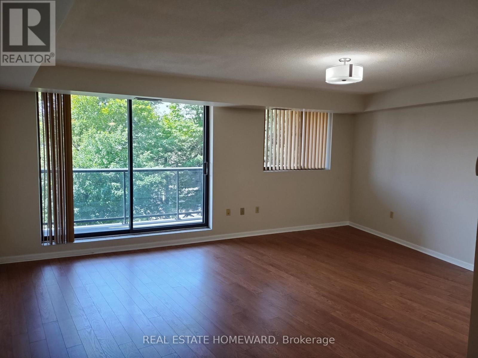 401 - 757 Victoria Pk Avenue, Toronto, Ontario  M4C 5N8 - Photo 5 - E13760768
