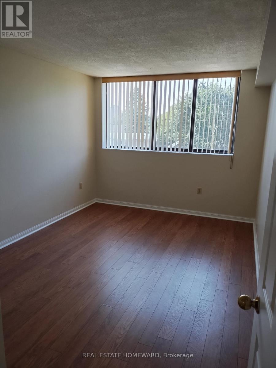 401 - 757 Victoria Pk Avenue, Toronto, Ontario  M4C 5N8 - Photo 9 - E13760768