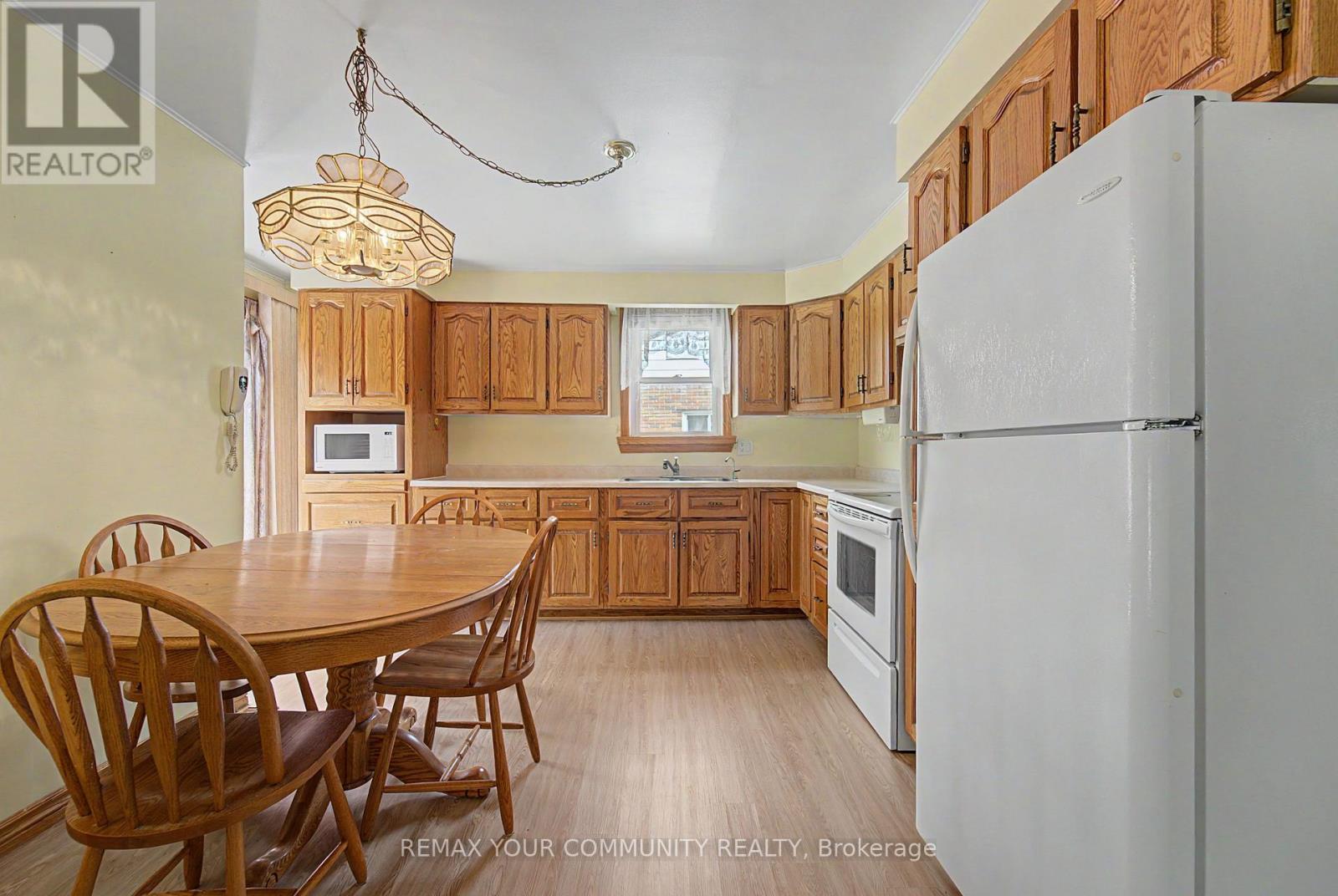 4690 Baldwin Street S, Whitby, Ontario  L1R 2W4 - Photo 8 - E13760790