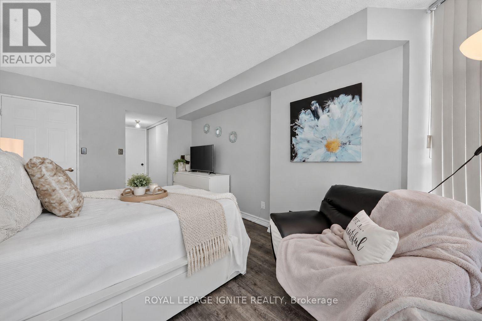 404 - 400 Mclevin Avenue, Toronto, Ontario  M1B 5J4 - Photo 7 - E13760800