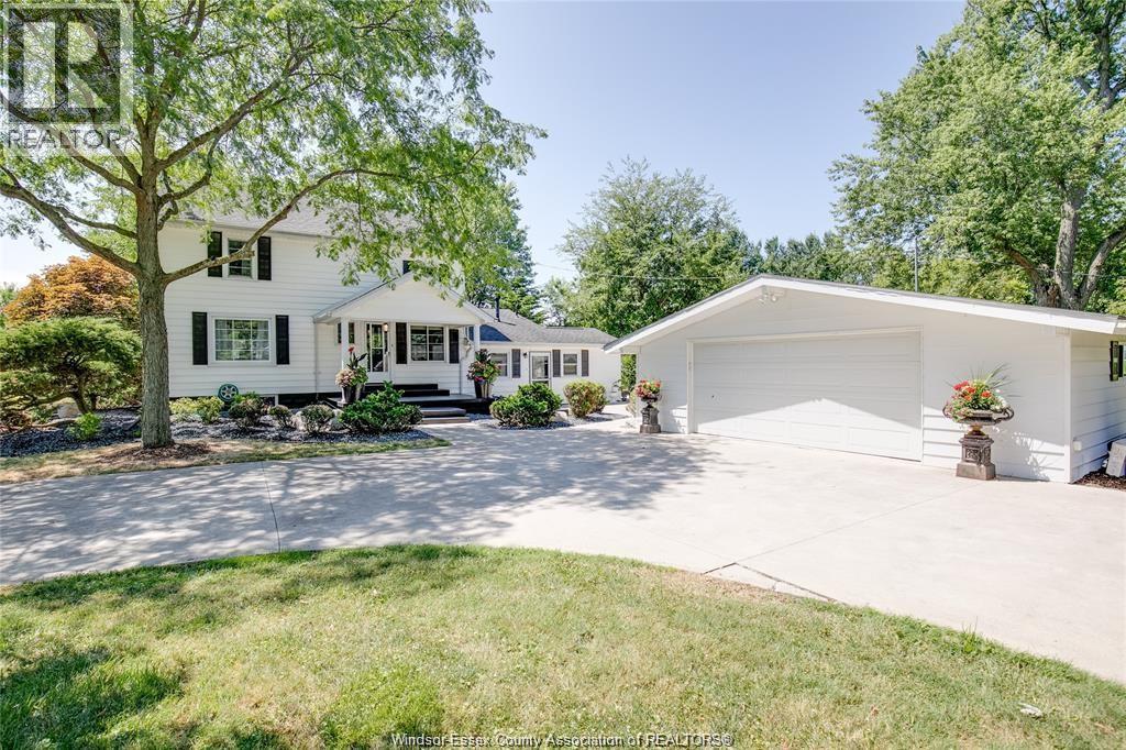 6239 Holden Road, Tecumseh, Ontario  N0R 1L0 - Photo 49 - 26022024
