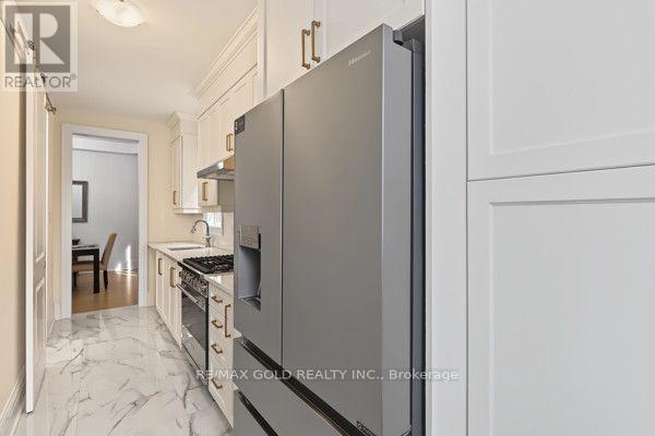 81 Kinburn Crescent, Vaughan, Ontario  L3L 0E9 - Photo 13 - N13760676