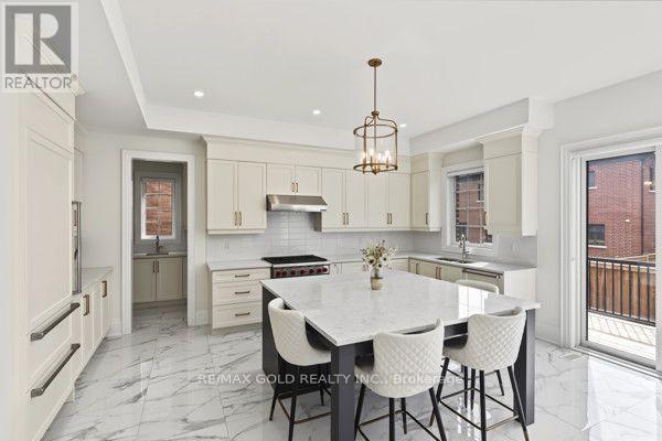 81 Kinburn Crescent, Vaughan, Ontario  L3L 0E9 - Photo 14 - N13760676
