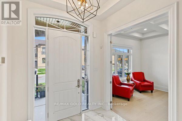 81 Kinburn Crescent, Vaughan, Ontario  L3L 0E9 - Photo 5 - N13760676