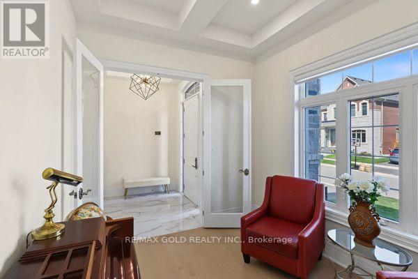 81 Kinburn Crescent, Vaughan, Ontario  L3L 0E9 - Photo 7 - N13760676