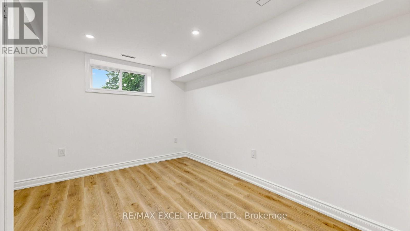 332 Dixon Boulevard, Newmarket, Ontario  L3Y 4V6 - Photo 31 - N13760728