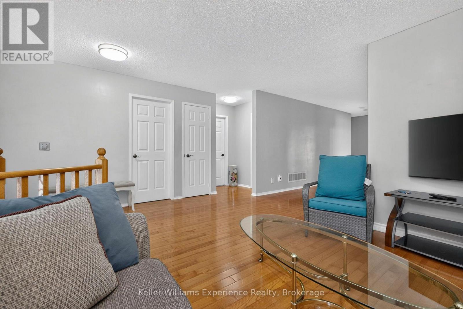 7 Golds Crescent, Barrie (Holly), Ontario L4N 8R2 - Photo 13 - S13760766