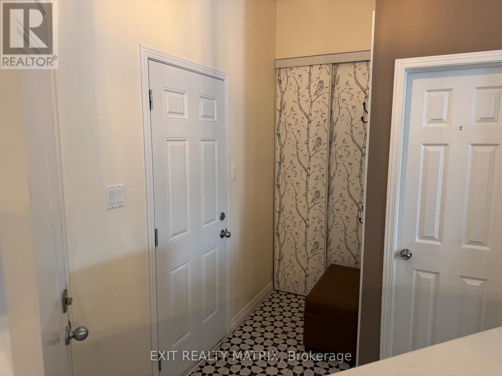 124 Dahlia Street, Clarence-Rockland, Ontario  K4K 0G1 - Photo 3 - X13760650