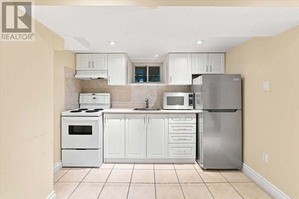 776 Marlee Avenue, Toronto, Ontario  M6B 3J9 - Photo 31 - W13760770