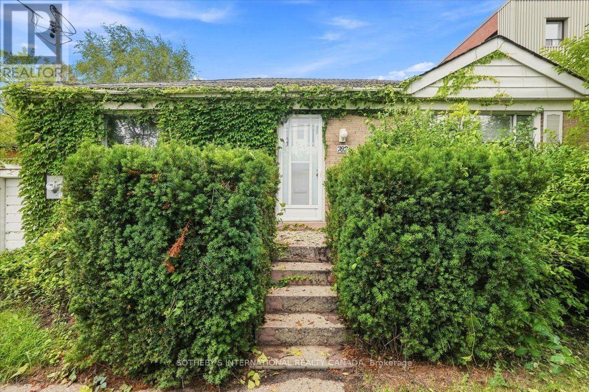 782 MARLEE AVENUE, Toronto, Ontario