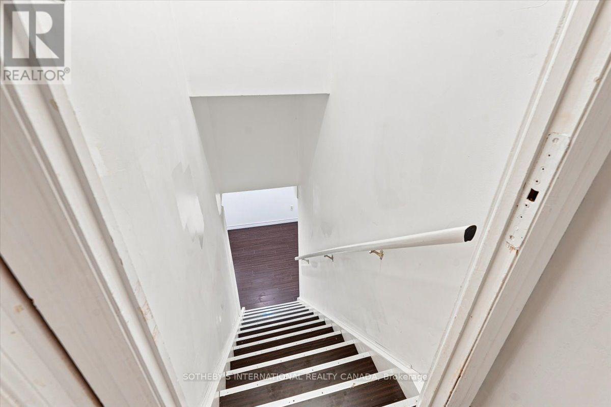 782 Marlee Avenue, Toronto, Ontario  M6B 3J9 - Photo 17 - W13760792