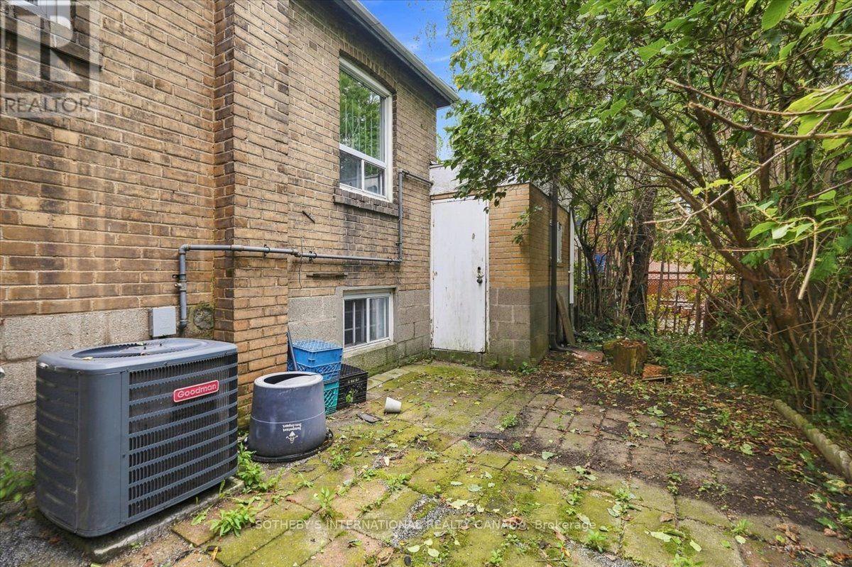 782 Marlee Avenue, Toronto, Ontario  M6B 3J9 - Photo 28 - W13760792