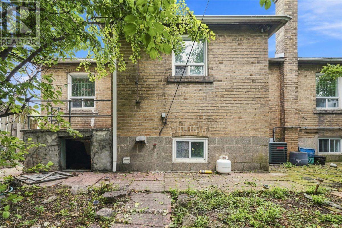 782 Marlee Avenue, Toronto, Ontario  M6B 3J9 - Photo 31 - W13760792
