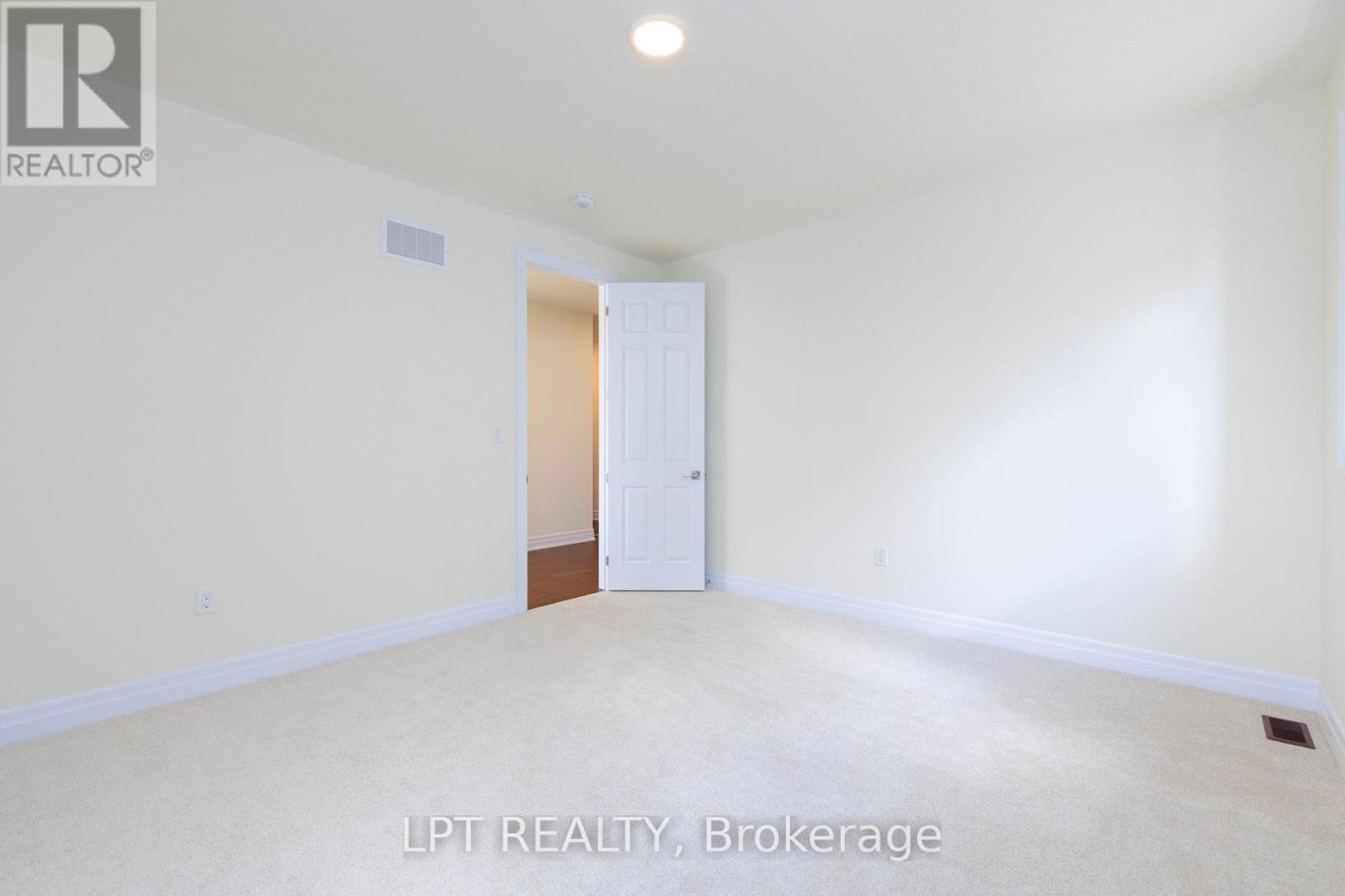 32 Max Bulmer Court, Georgina, Ontario L3X 3J9 - Photo 35 - N13758534