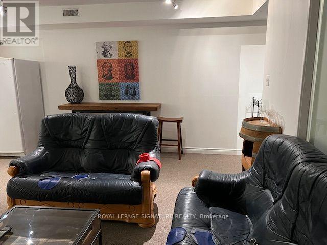 Lower - 208 Carlton Street, Toronto, Ontario  M5A 2L1 - Photo 14 - C13757312