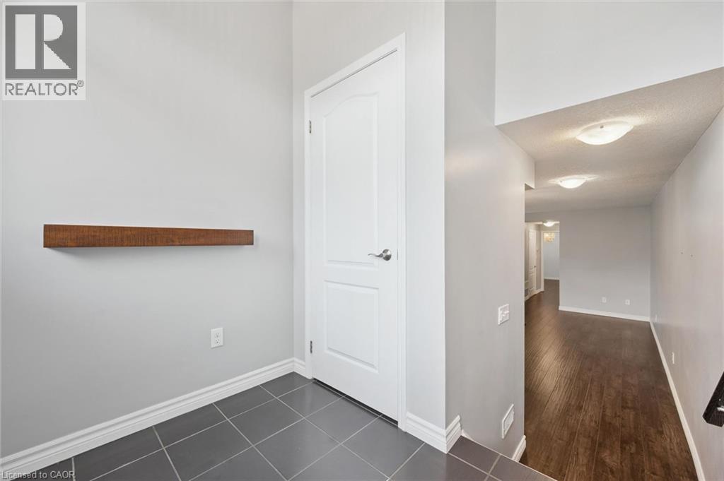 931 Glasgow Street Unit# 33d, Kitchener, Ontario  N2N 0B6 - Photo 4 - 40861482