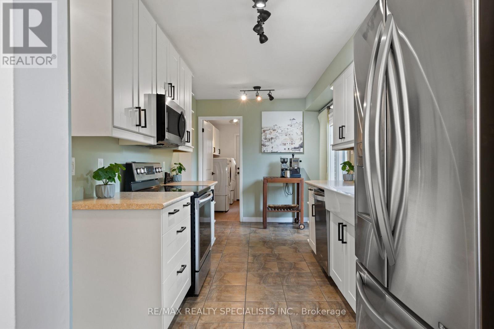 10 Lorraine Crescent, Brampton, Ontario  L6S 2R7 - Photo 11 - W13760570