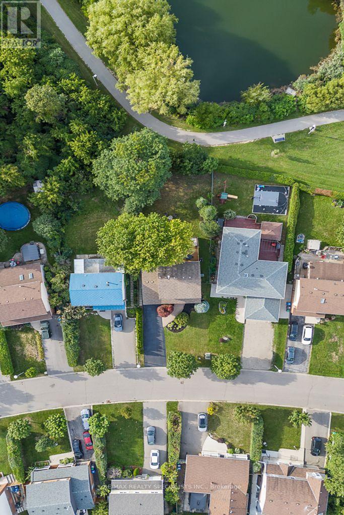 10 Lorraine Crescent, Brampton, Ontario  L6S 2R7 - Photo 43 - W13760570