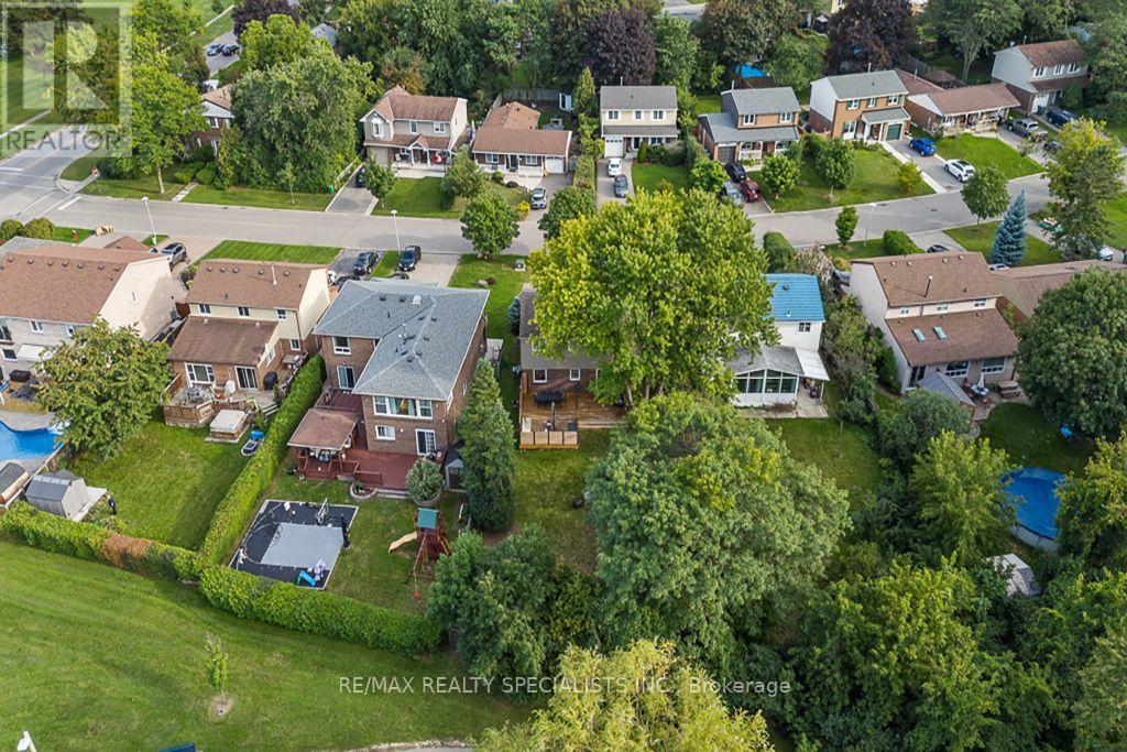 10 Lorraine Crescent, Brampton, Ontario  L6S 2R7 - Photo 48 - W13760570